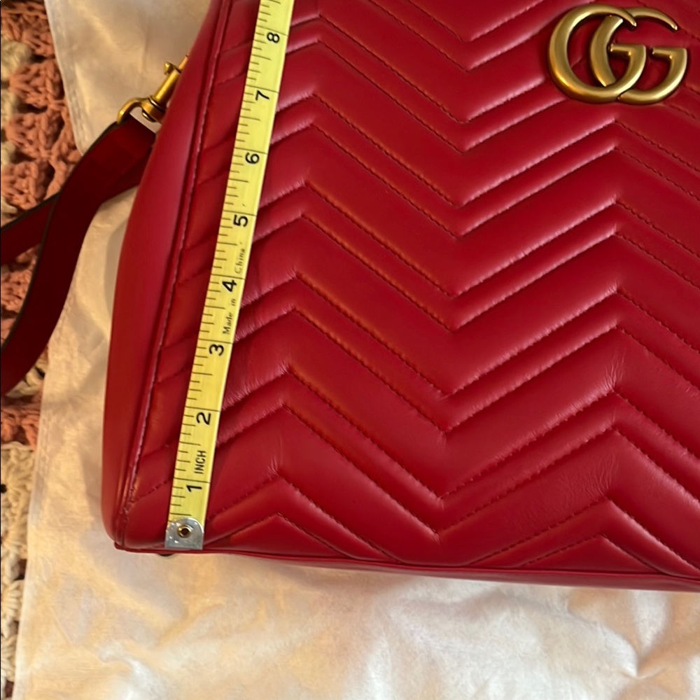 Gucci Red Shoulder Bag with Gold Hardware - Picture 7 of 16